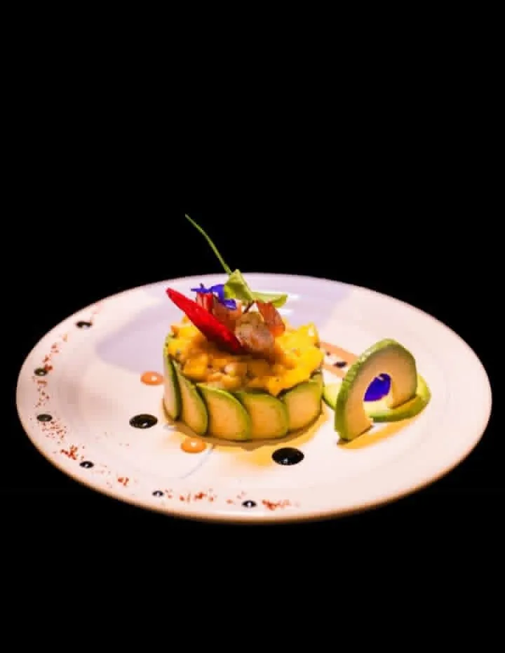 Tartare d'avocat au crevette